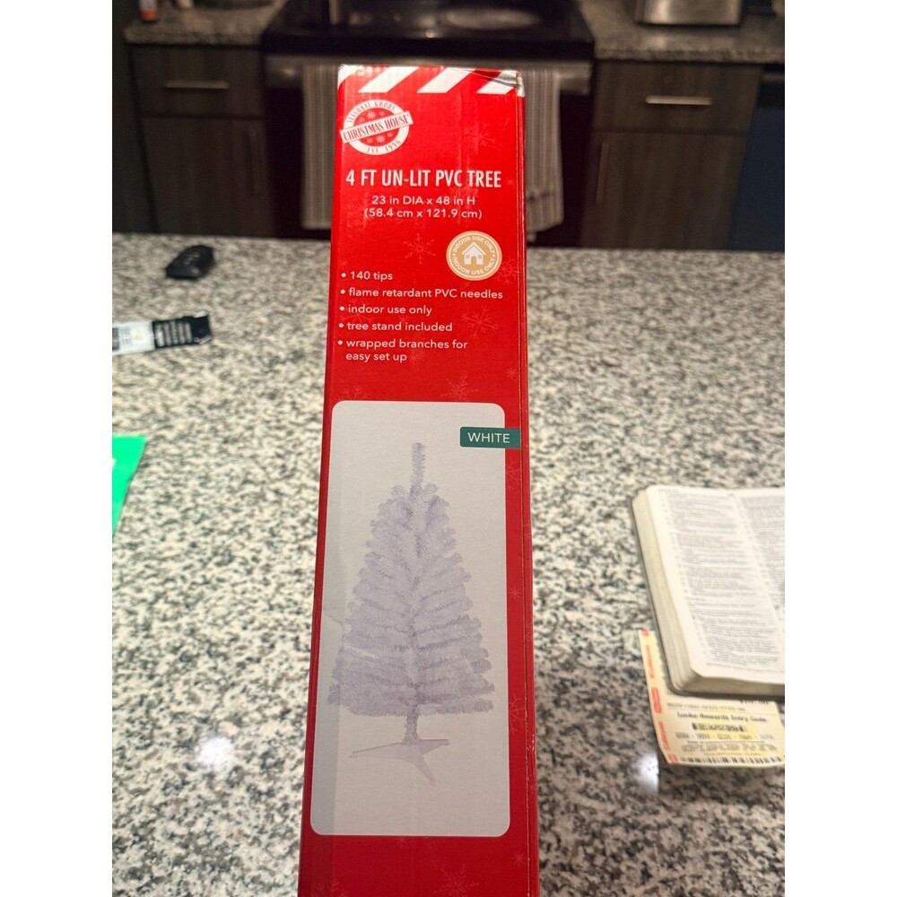 Christmas House 4ft un-Lit PVC tree NWT WHITE Christmas tree
